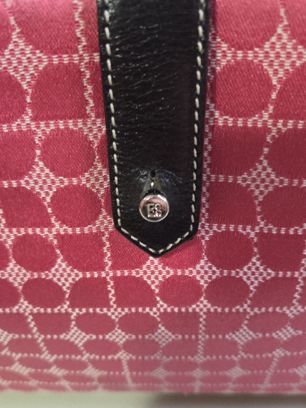 Kate Spade Vintage  Pink Patterned Women’s Tote Bag with Black Handles - Picture 2 of 8